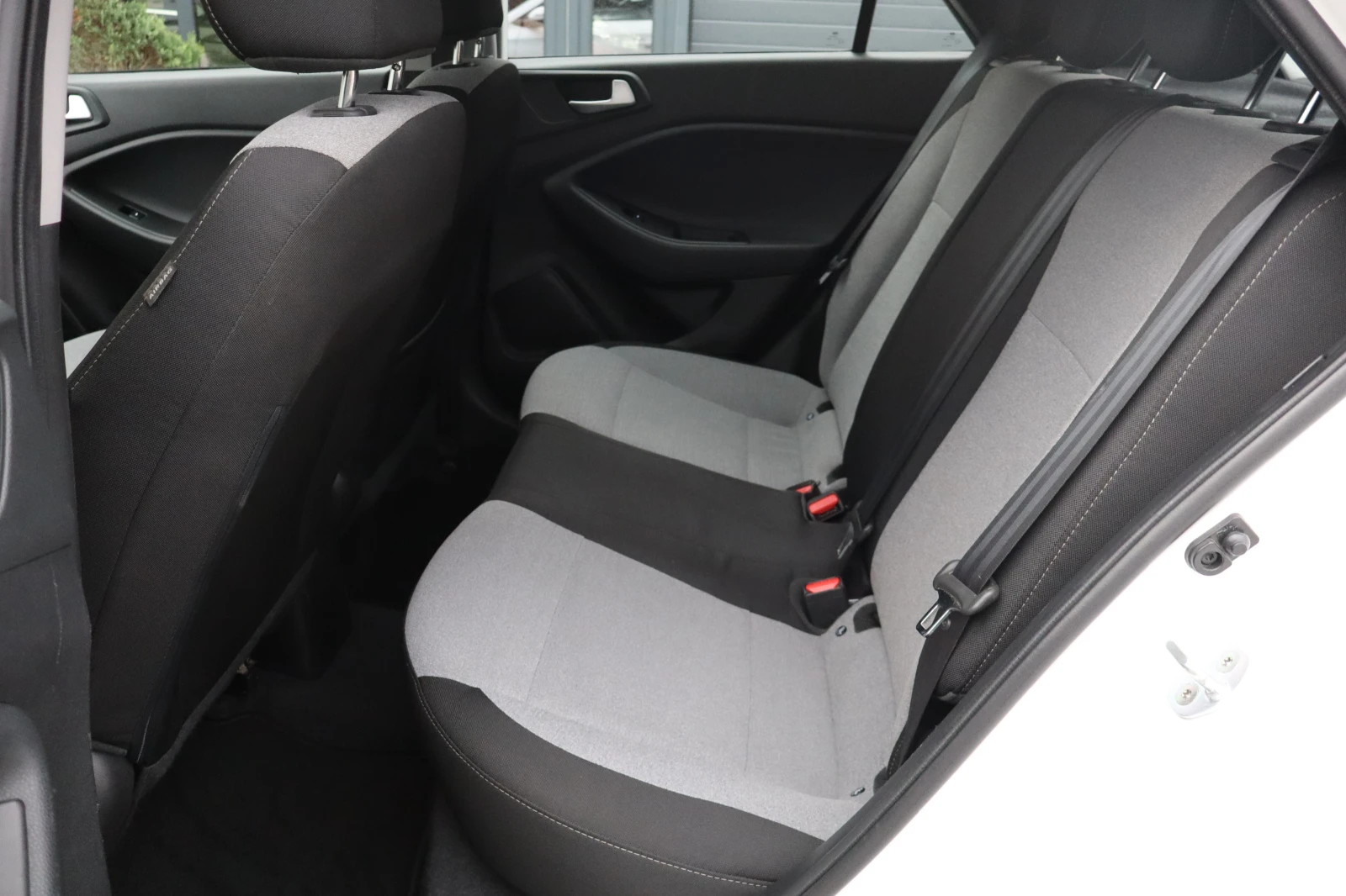 Hyundai I20 1.2i* GPL*  | Mobile.bg � ����������� 12