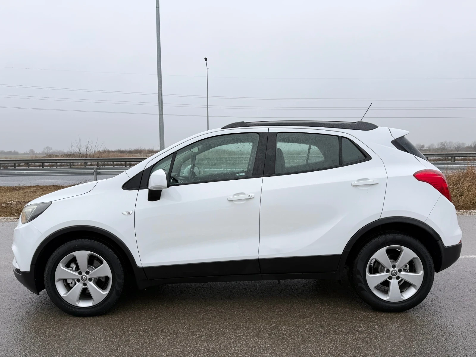 Opel Mokka X 1.6i ACTIV / NAVIGATION / PARKTRONIC / AVTOPILOT - изображение 4