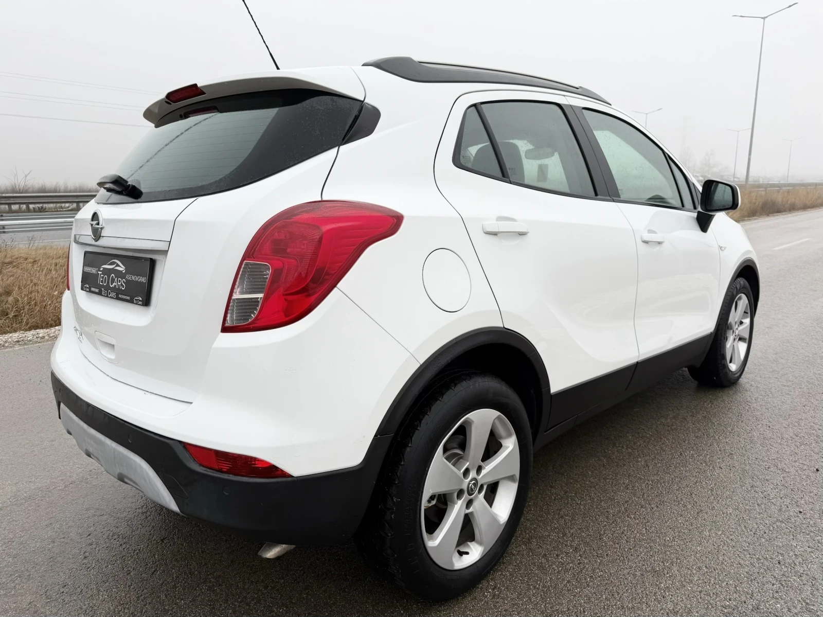 Opel Mokka X 1.6i ACTIV / NAVIGATION / PARKTRONIC / AVTOPILOT - изображение 8