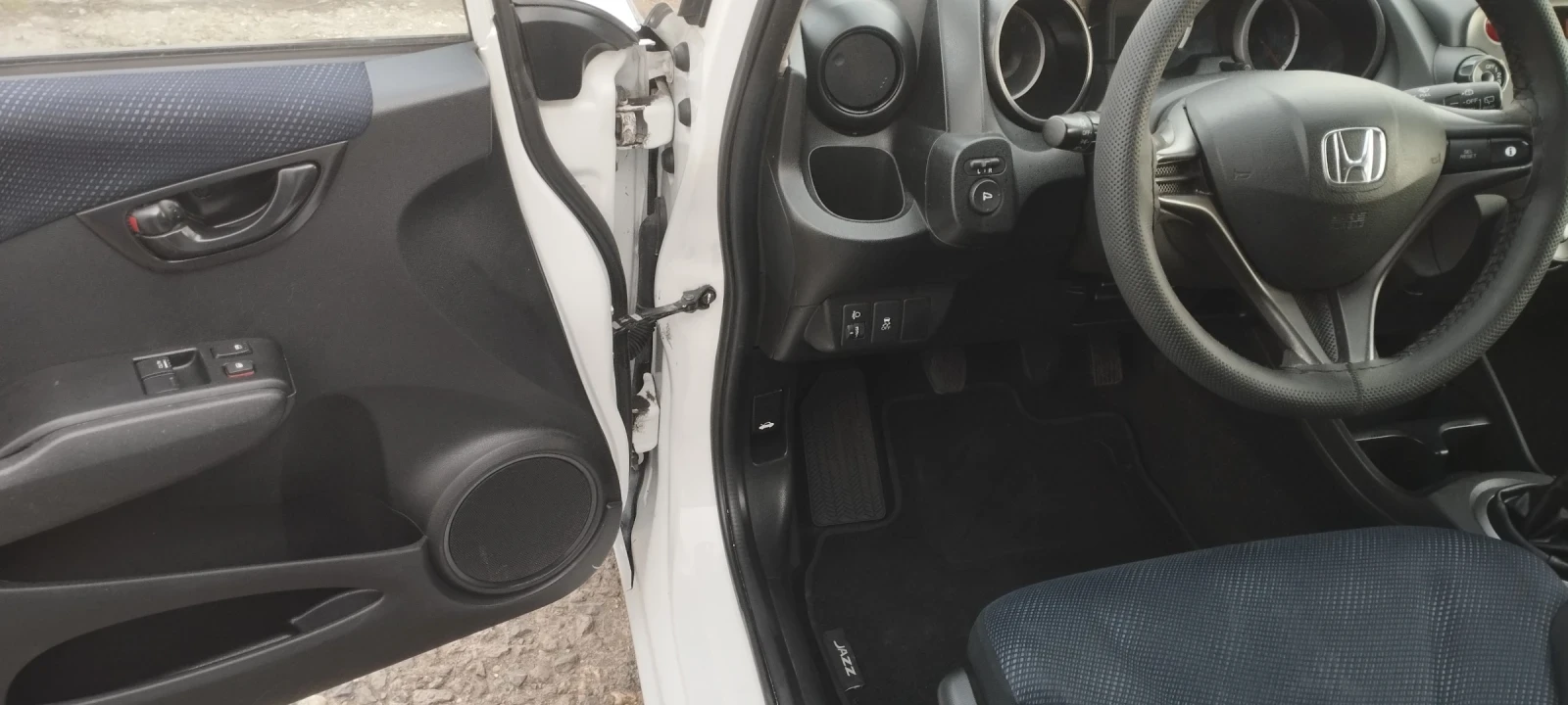 Honda Jazz 90k.c, снимка 11 - Автомобили и джипове - 53944793