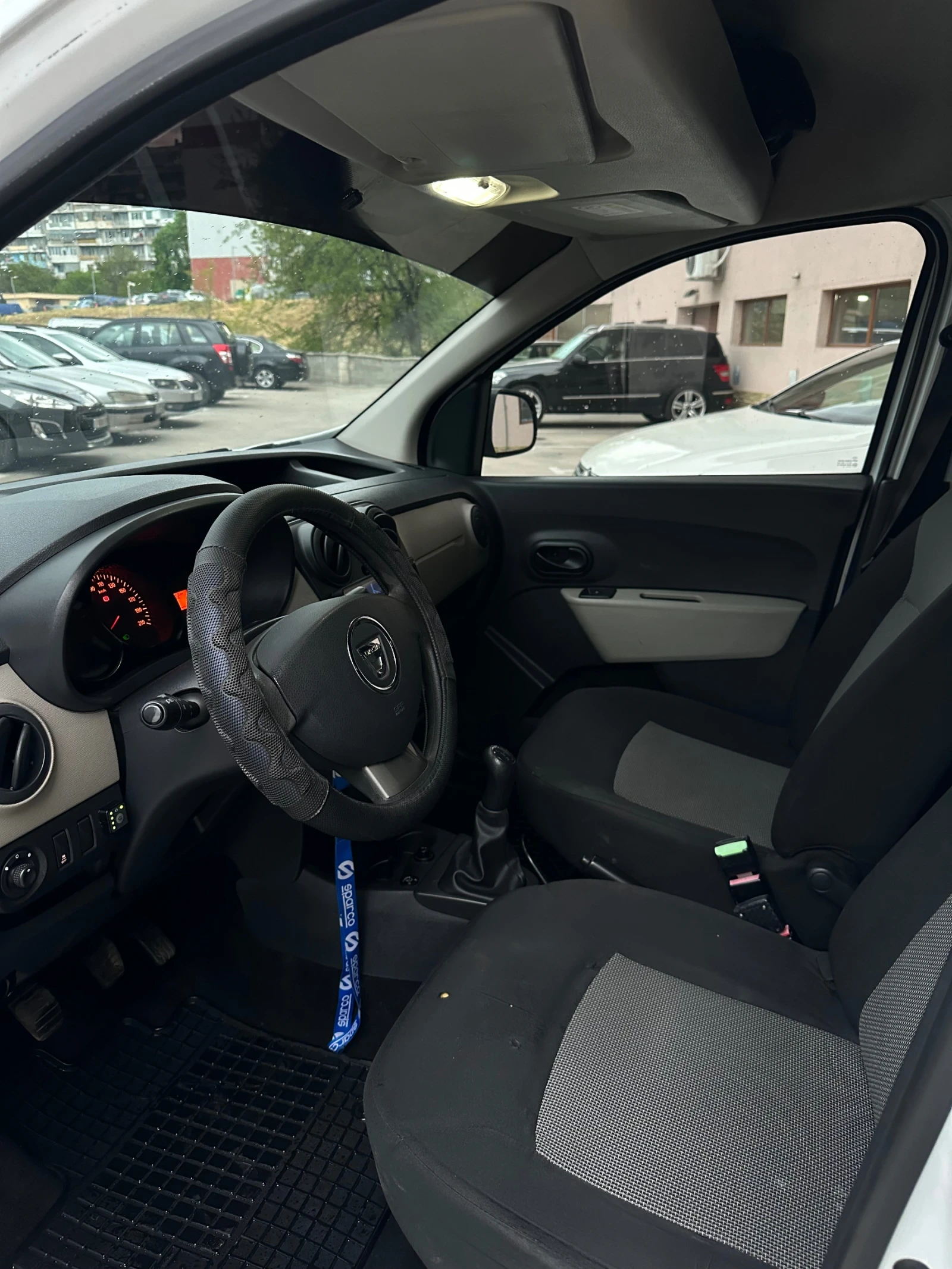 Dacia Dokker 1.6 Газ/Бензин 152000КМ, снимка 9 - Автомобили и джипове - 54198536