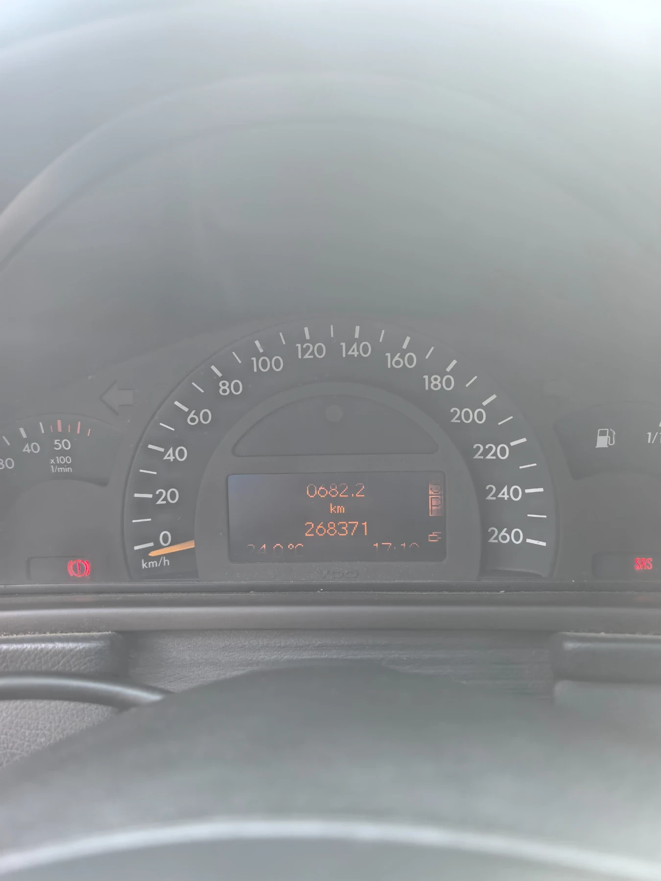 Mercedes-Benz C 270, снимка 16 - Автомобили и джипове - 54728686