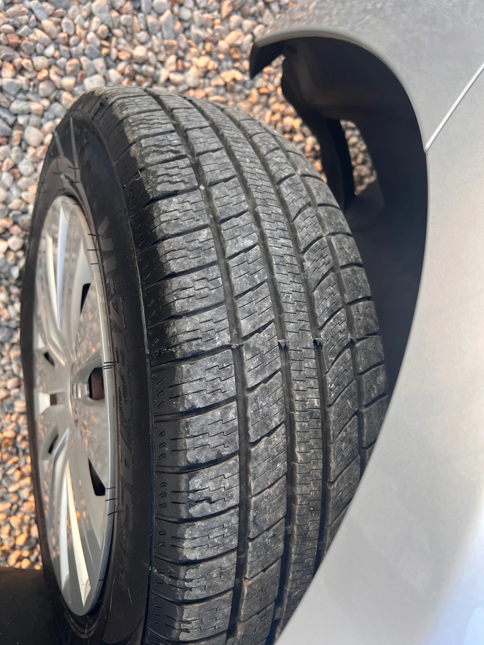 VW Golf 1.6i газ, снимка 17 - Автомобили и джипове - 54861116