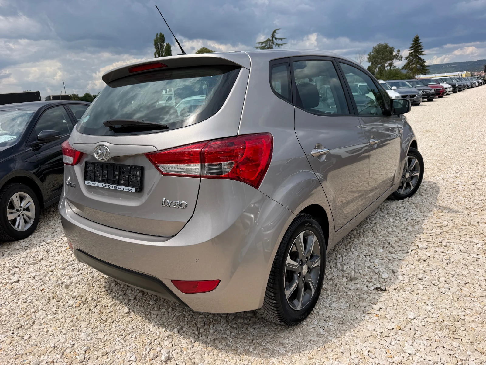 Hyundai Ix20 FACELIFT 1.4CRDI 90 CV XPOSSIBLE, снимка 2 - Автомобили и джипове - 55407452