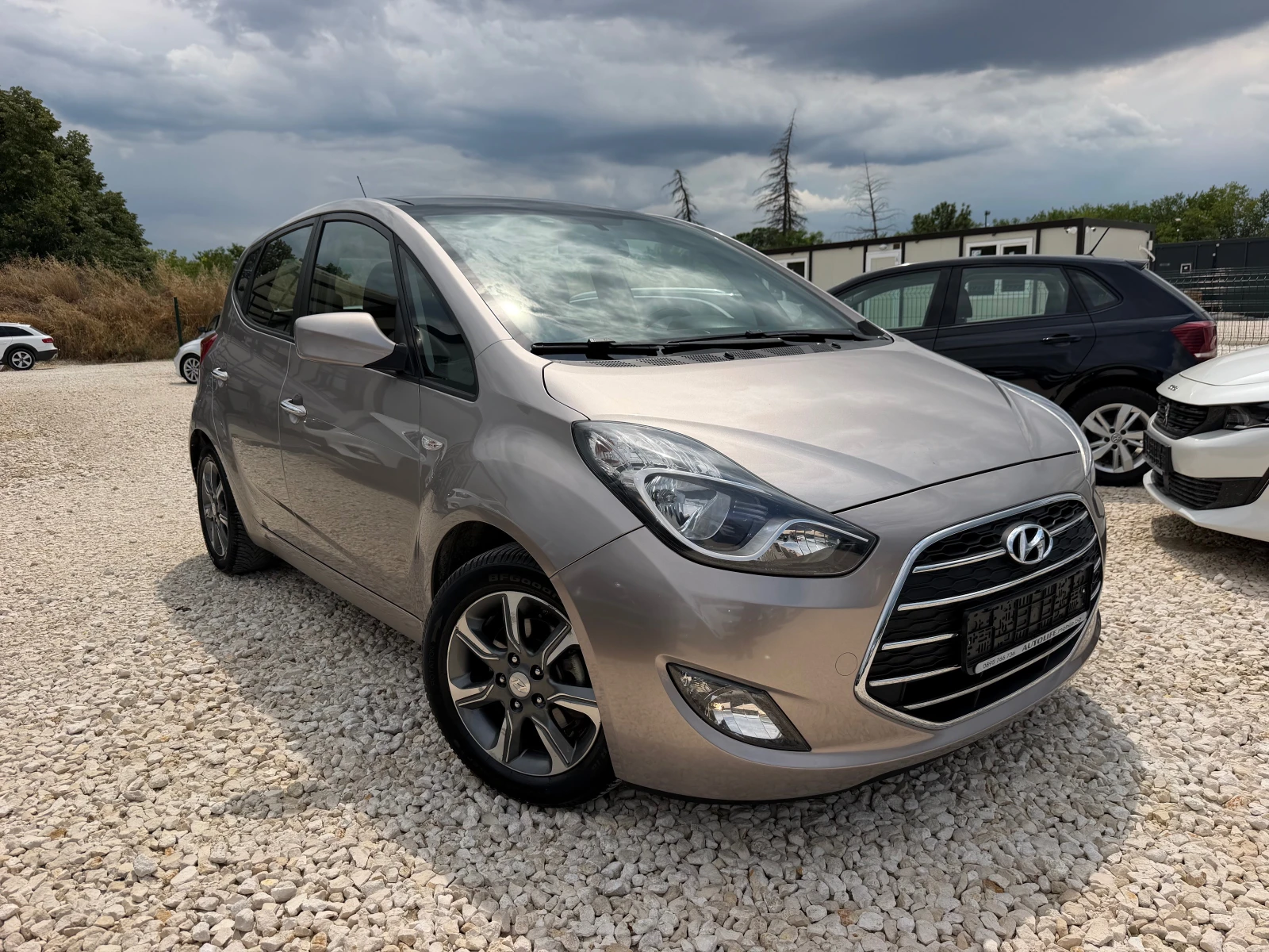 Hyundai Ix20 FACELIFT 1.4CRDI 90 CV XPOSSIBLE, снимка 3 - Автомобили и джипове - 55407452
