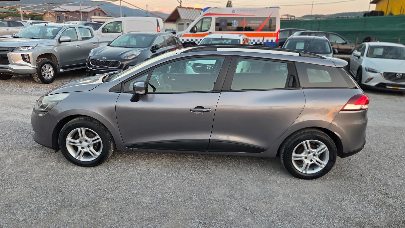 Renault Clio SW 1.5dCi EUR.6, снимка 5 - Автомобили и джипове - 55833764