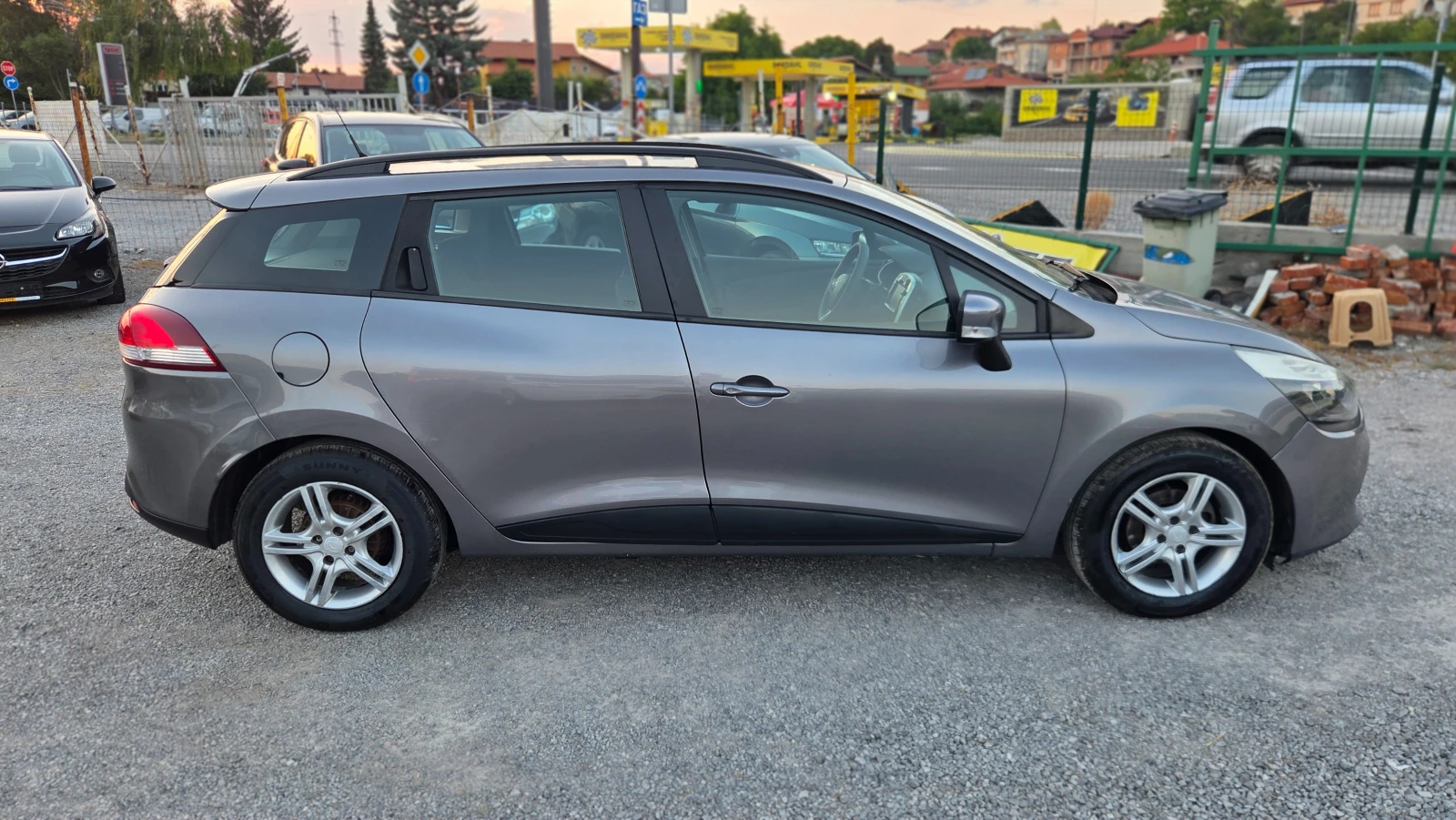 Renault Clio SW 1.5dCi EUR.6, снимка 7 - Автомобили и джипове - 55833764