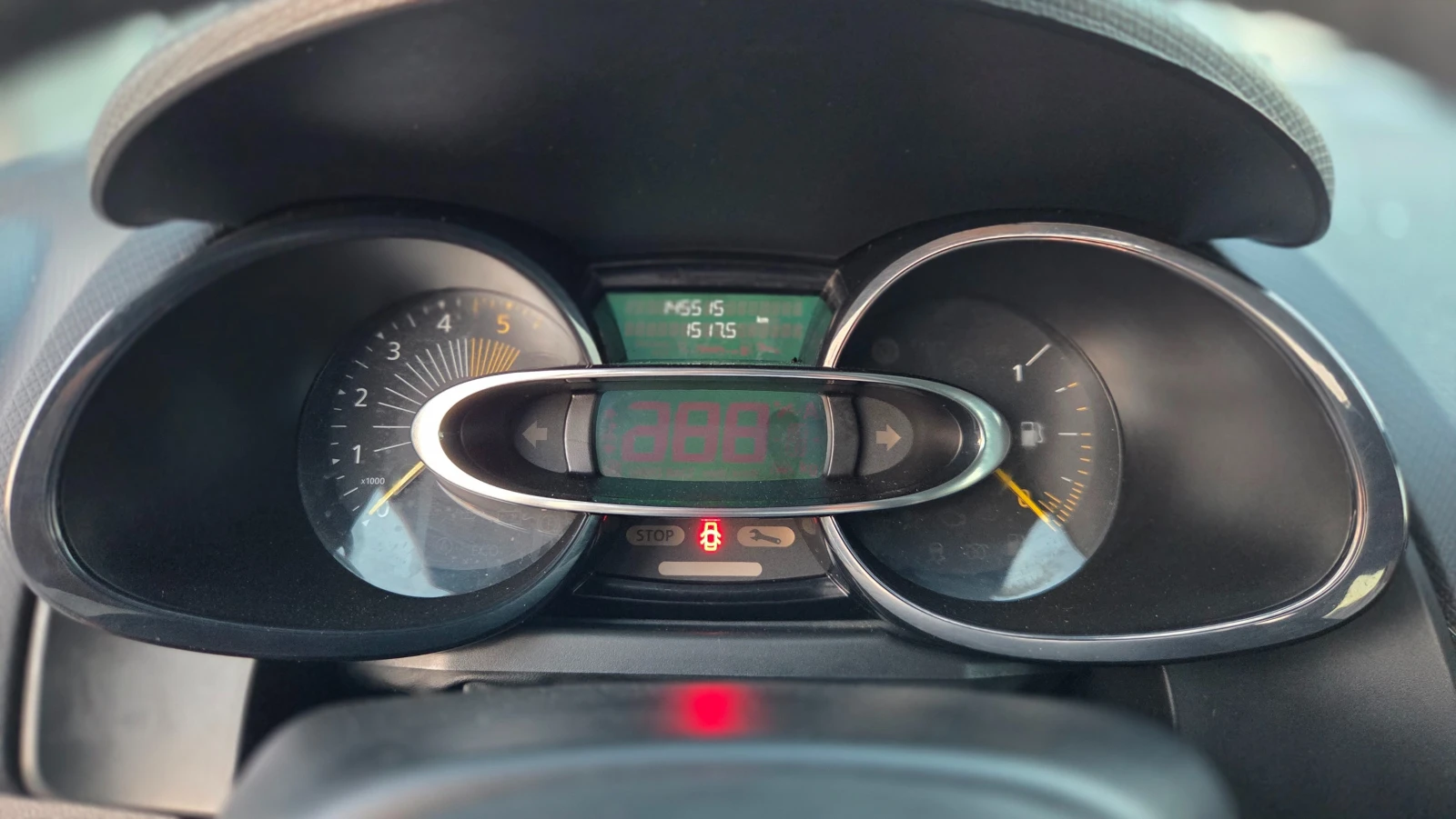 Renault Clio SW 1.5dCi EUR.6, снимка 15 - Автомобили и джипове - 55833764