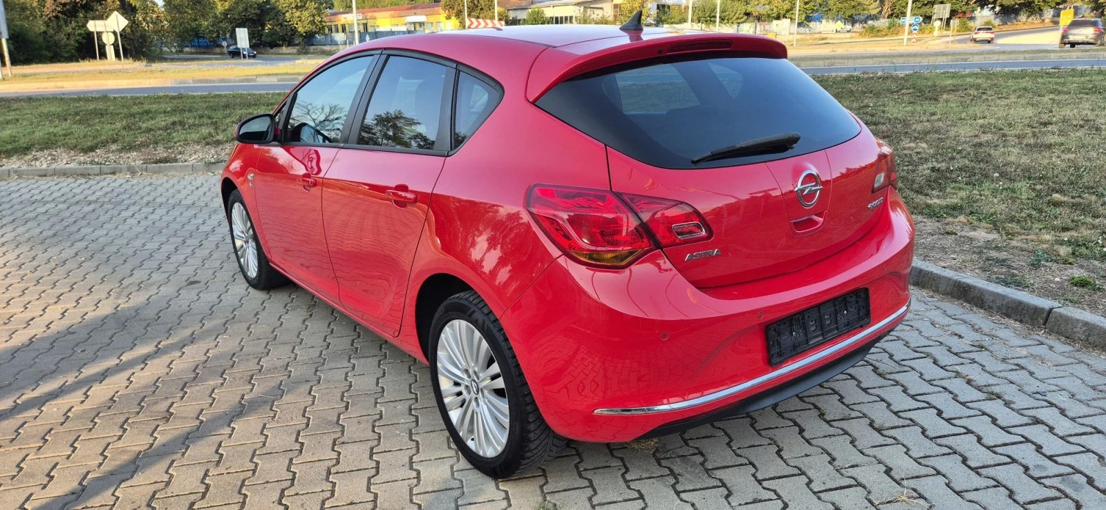 Opel Astra, снимка 10 - Автомобили и джипове - 55978886