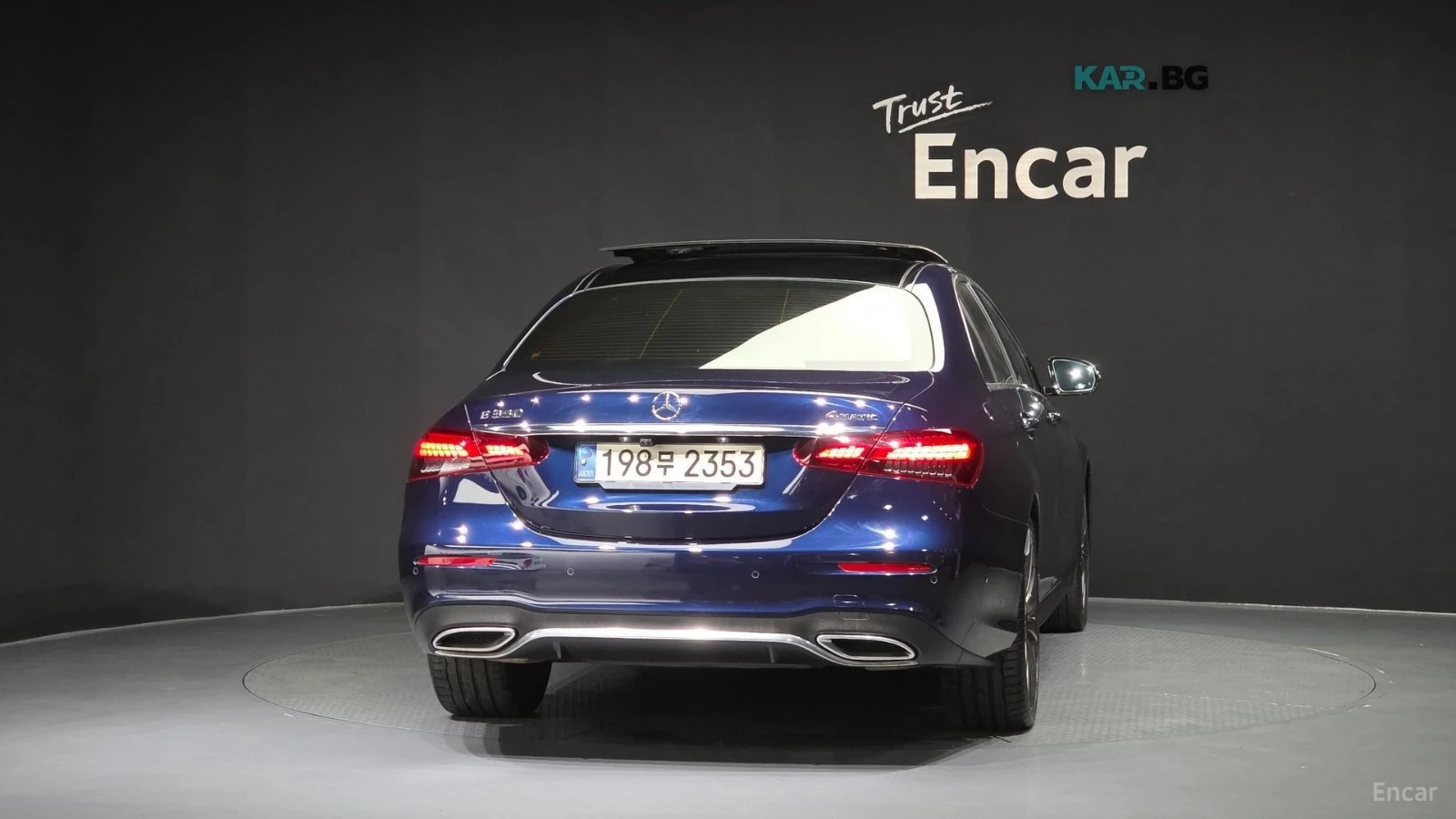 Mercedes-Benz E 350 4MATIC* AMG-LINE* BURMESTER* DISTRONIC* 360* HUD* , снимка 4 - Автомобили и джипове - 56130951