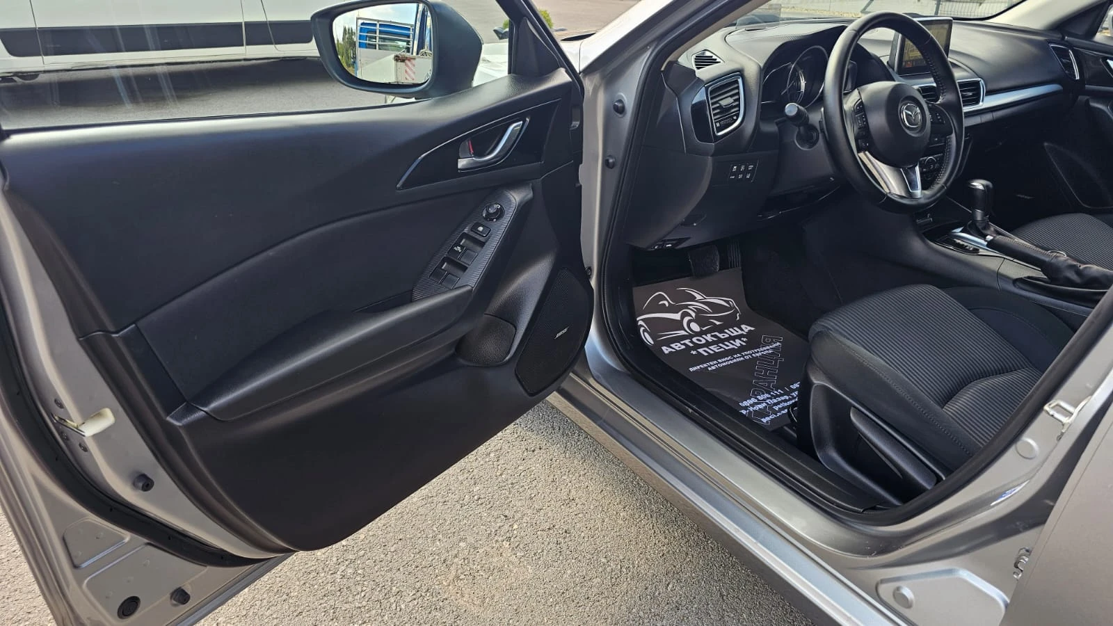 Mazda 3 2.0Sky AUTO CH-8бр ДЖАНТИ-ДИСТРОНИК-ИСТОРИЯ-ЛИЗИНГ, снимка 7 - Автомобили и джипове - 56139161