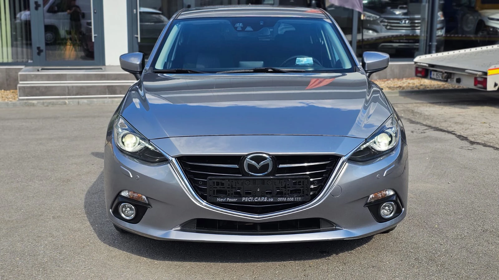 Mazda 3 2.0Sky AUTO CH-8бр ДЖАНТИ-ДИСТРОНИК-ИСТОРИЯ-ЛИЗИНГ, снимка 2 - Автомобили и джипове - 56139161