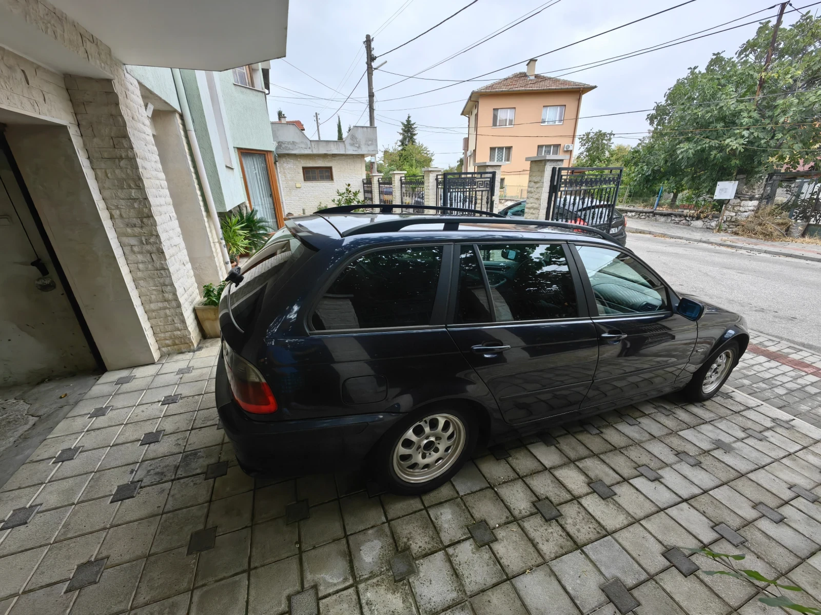 BMW 320 E46, снимка 3 - Автомобили и джипове - 56250377