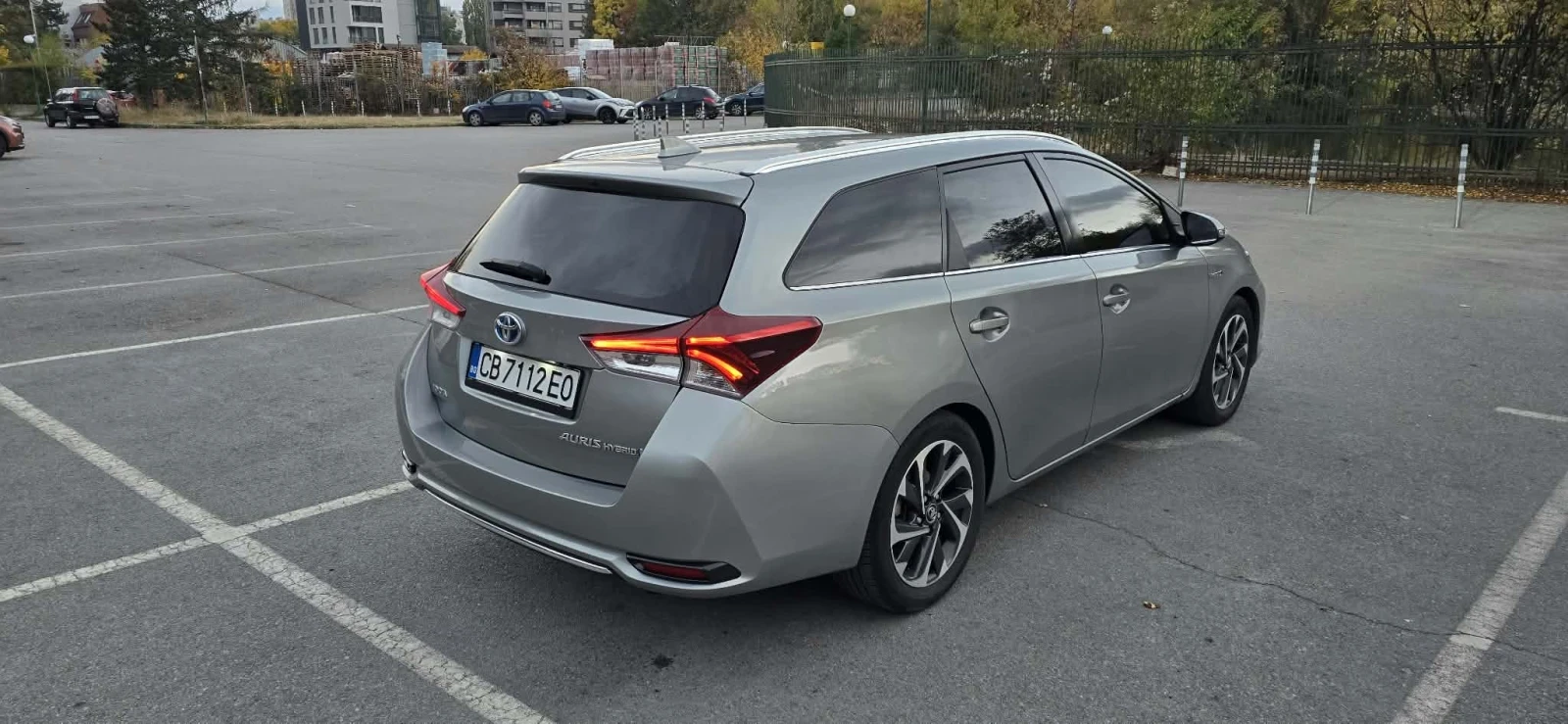 Toyota Auris, снимка 2 - Автомобили и джипове - 56648885