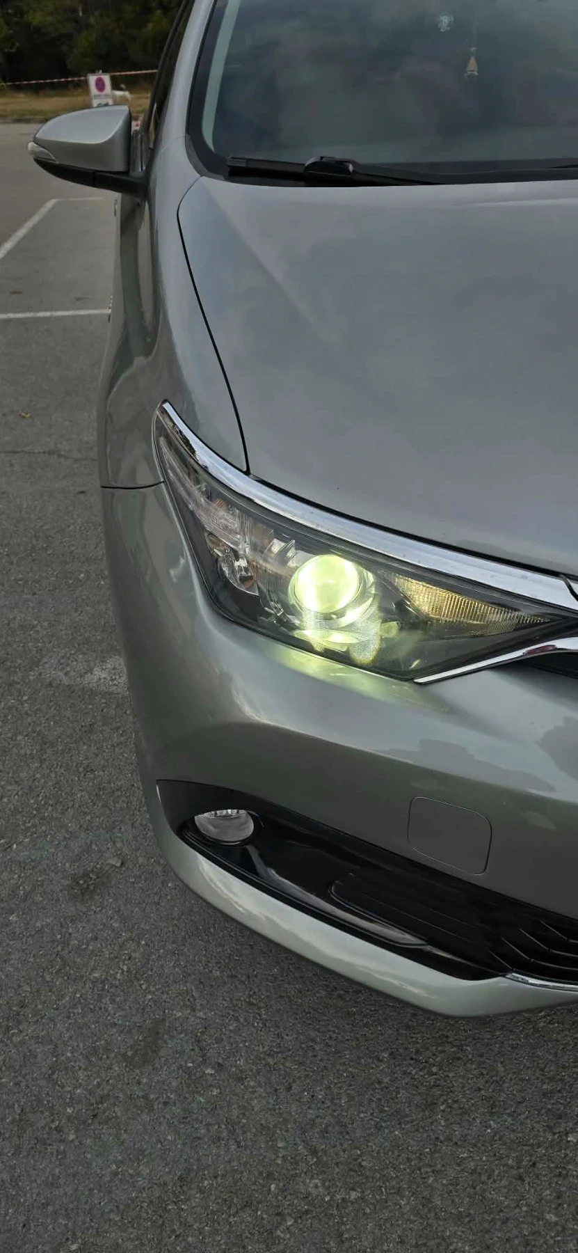 Toyota Auris, снимка 4 - Автомобили и джипове - 56648885