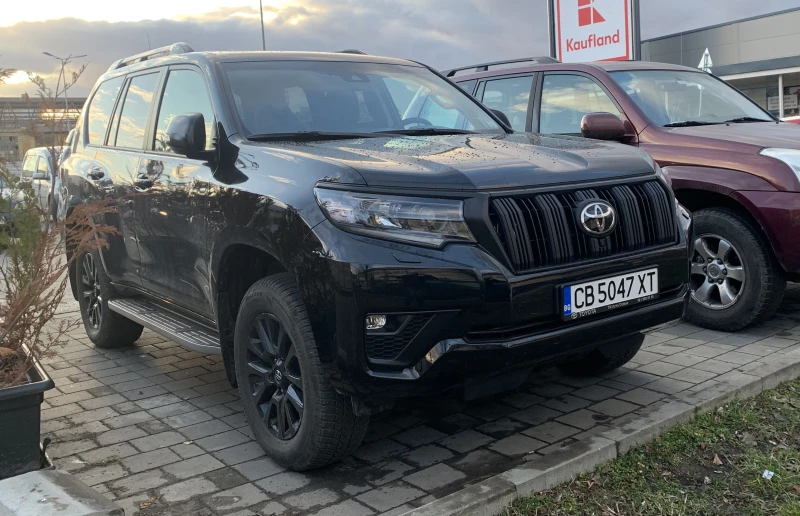 Toyota Land cruiser 150 Special Edition, снимка 1 - Автомобили и джипове - 49632160