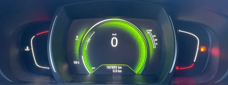 Renault Kadjar 1.5DCI ECO2 EURO 6B, снимка 16 - Автомобили и джипове - 52188683