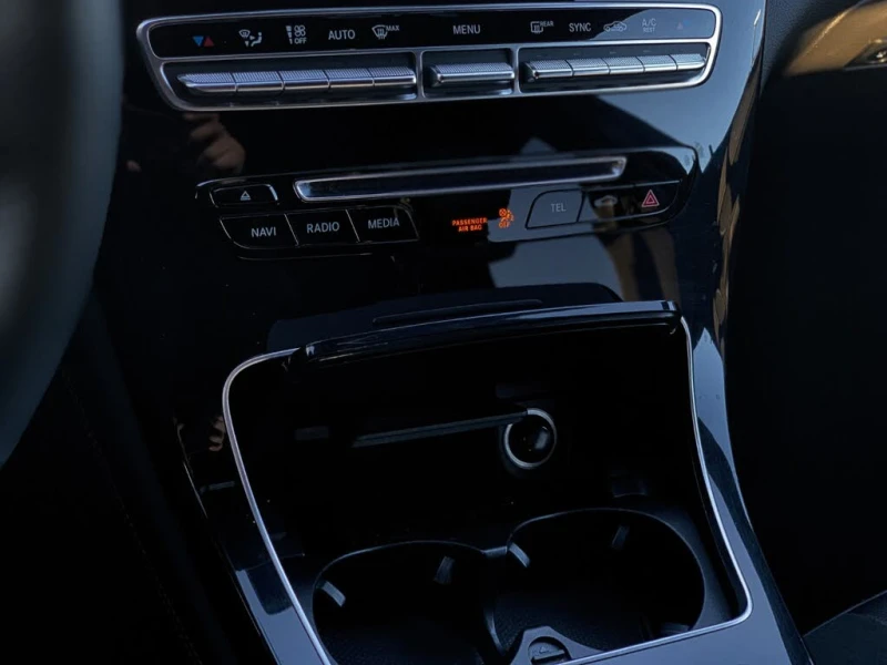 Mercedes-Benz GLC 43 AMG ОТ ПРЕДСТАВИТЕЛСТВО* BLACK FRIDAY* ЛИЗИНГ, снимка 10 - Автомобили и джипове - 52611773