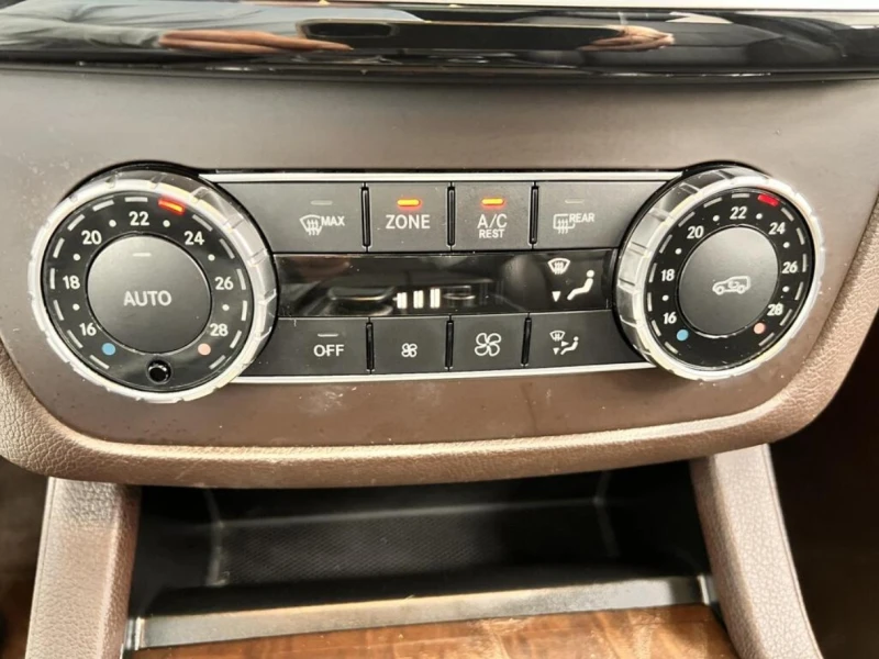 Mercedes-Benz GLE * 350d 4MATIC CUIR TOIT MAGS GPS CRUISE SIEGES C *, снимка 10 - Автомобили и джипове - 52924043