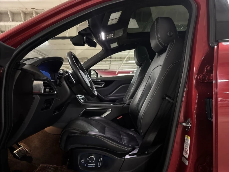 Jaguar F-PACE * S AWD | Rearview Camera | Blind Spot Monitoring , снимка 14 - Автомобили и джипове - 52944015