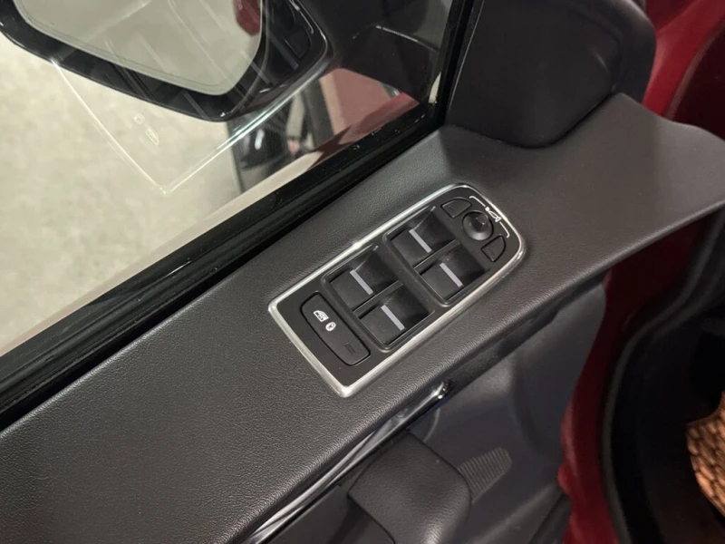 Jaguar F-PACE * S AWD | Rearview Camera | Blind Spot Monitoring , снимка 16 - Автомобили и джипове - 52944015