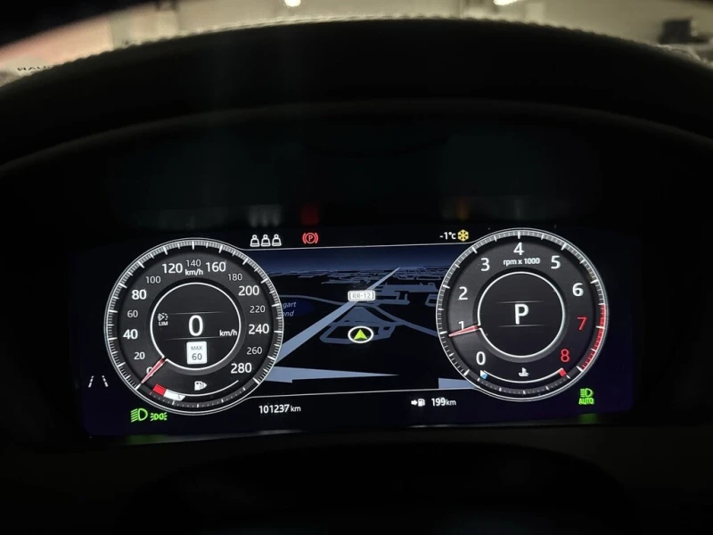 Jaguar F-PACE * S AWD | Rearview Camera | Blind Spot Monitoring , снимка 11 - Автомобили и джипове - 52944015