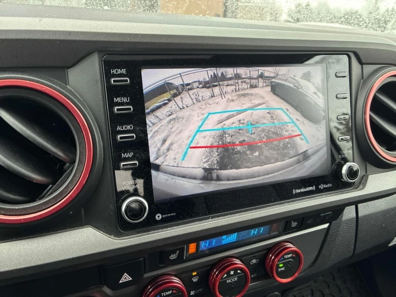 Toyota Tacoma * 4x4 Double Cab Auto * CARFAX * БЕЗ ПЪРВОНАЧАЛНА , снимка 13 - Автомобили и джипове - 52990855