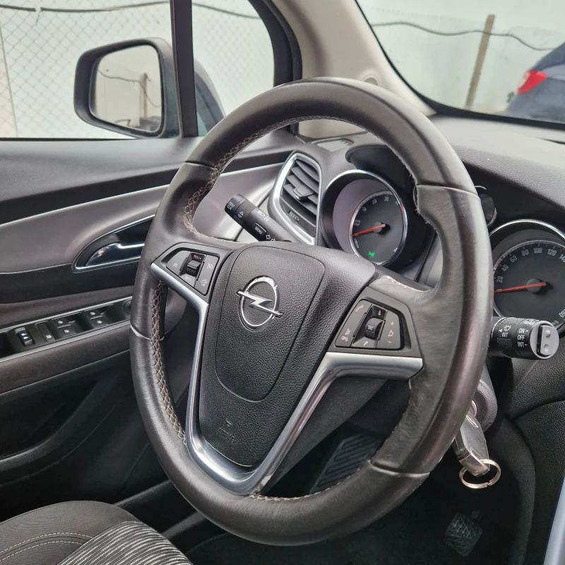 Opel Mokka 1.6i, снимка 13 - Автомобили и джипове - 53202391