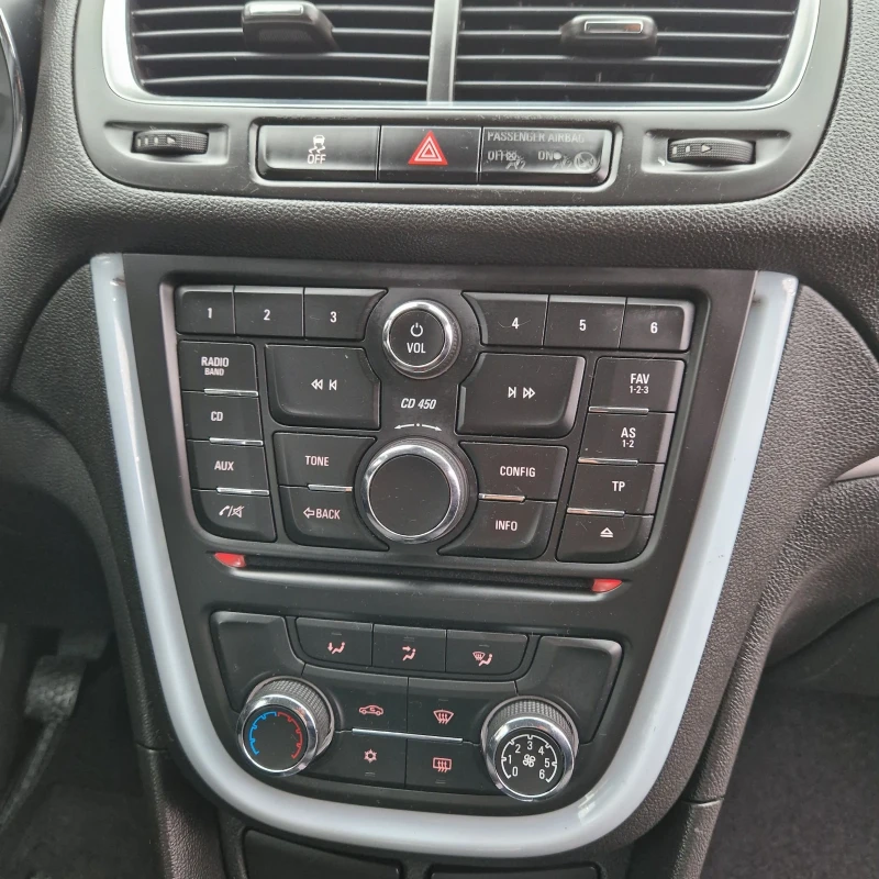 Opel Mokka 1.6i, снимка 12 - Автомобили и джипове - 53202391