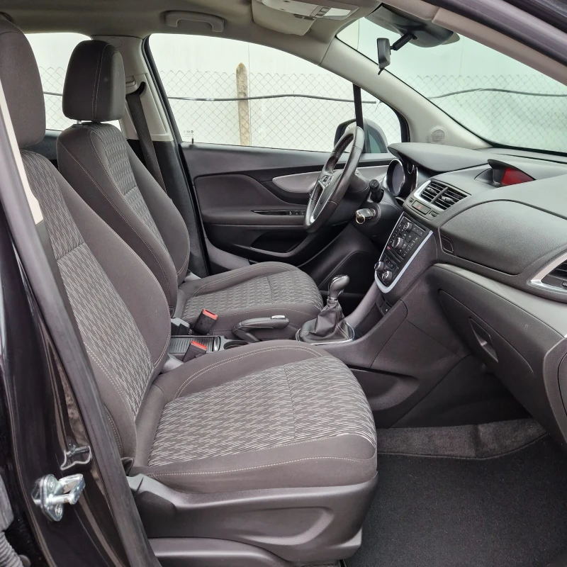 Opel Mokka 1.6i, снимка 10 - Автомобили и джипове - 53202391