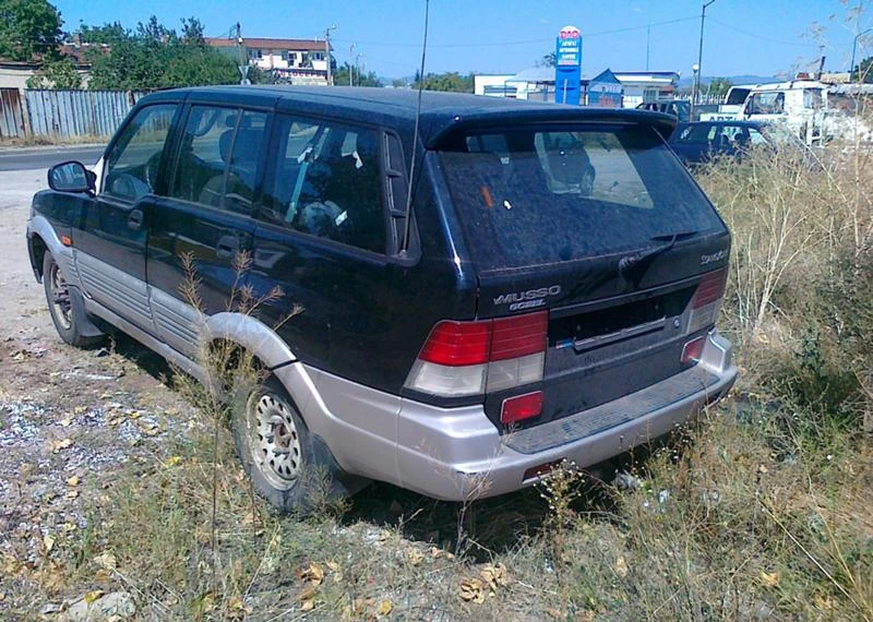 SsangYong Musso 2.9d/на части, снимка 3 - Автомобили и джипове - 3922429