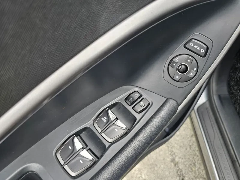 Hyundai Santa fe 2.0, снимка 11 - Автомобили и джипове - 54872426