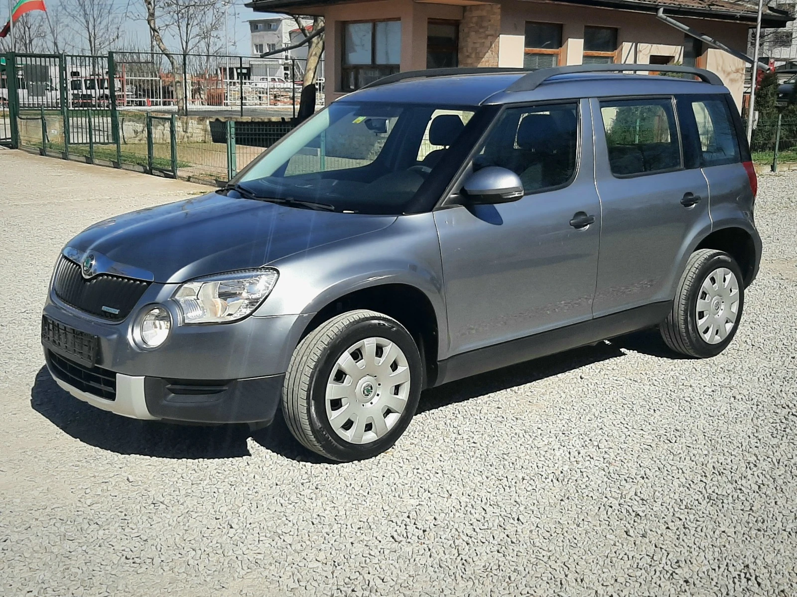 Skoda Yeti 1.6TDI * Н О В А* , снимка 1