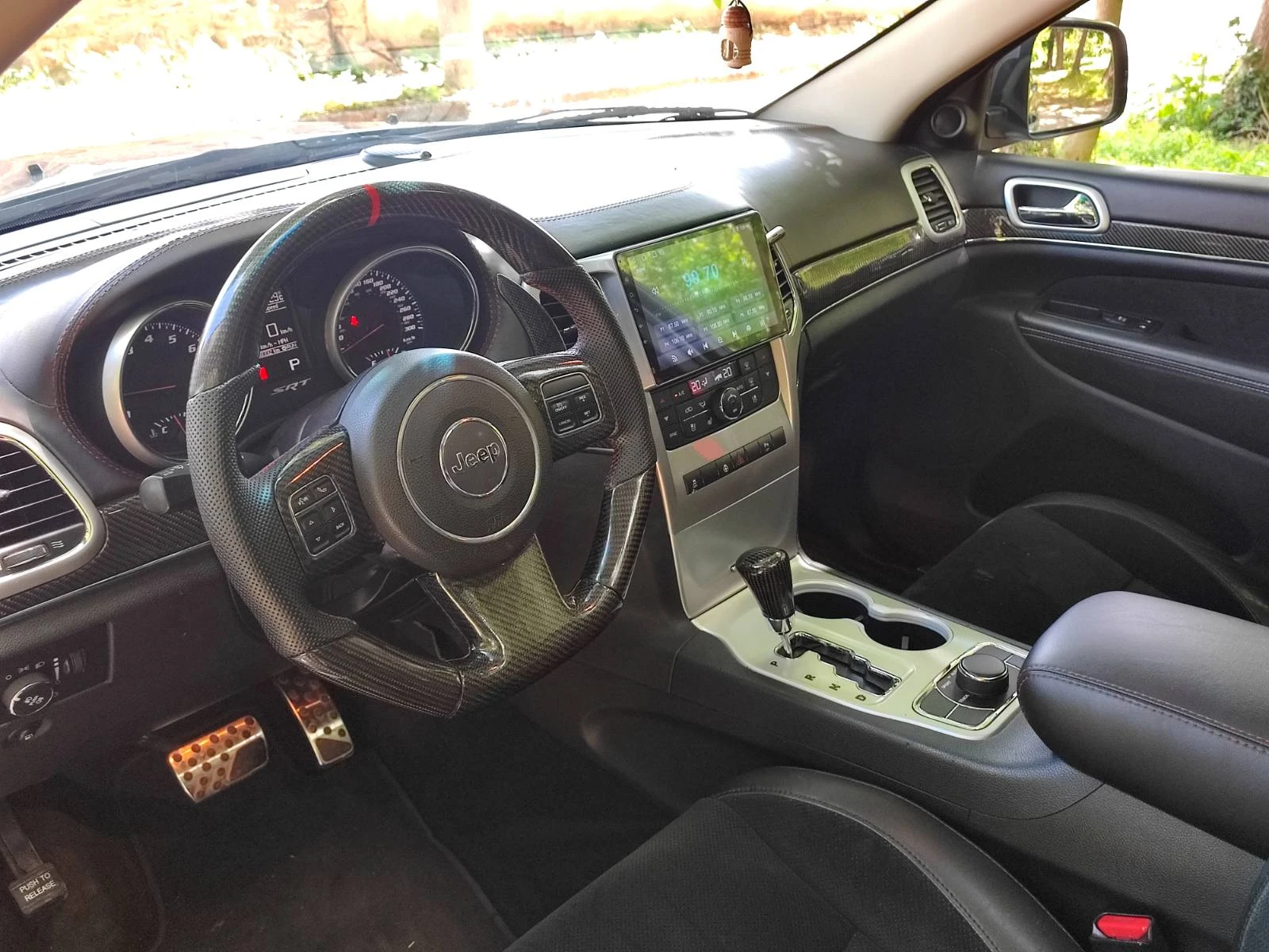 Jeep Grand cherokee 6.4* SRT - изображение 9