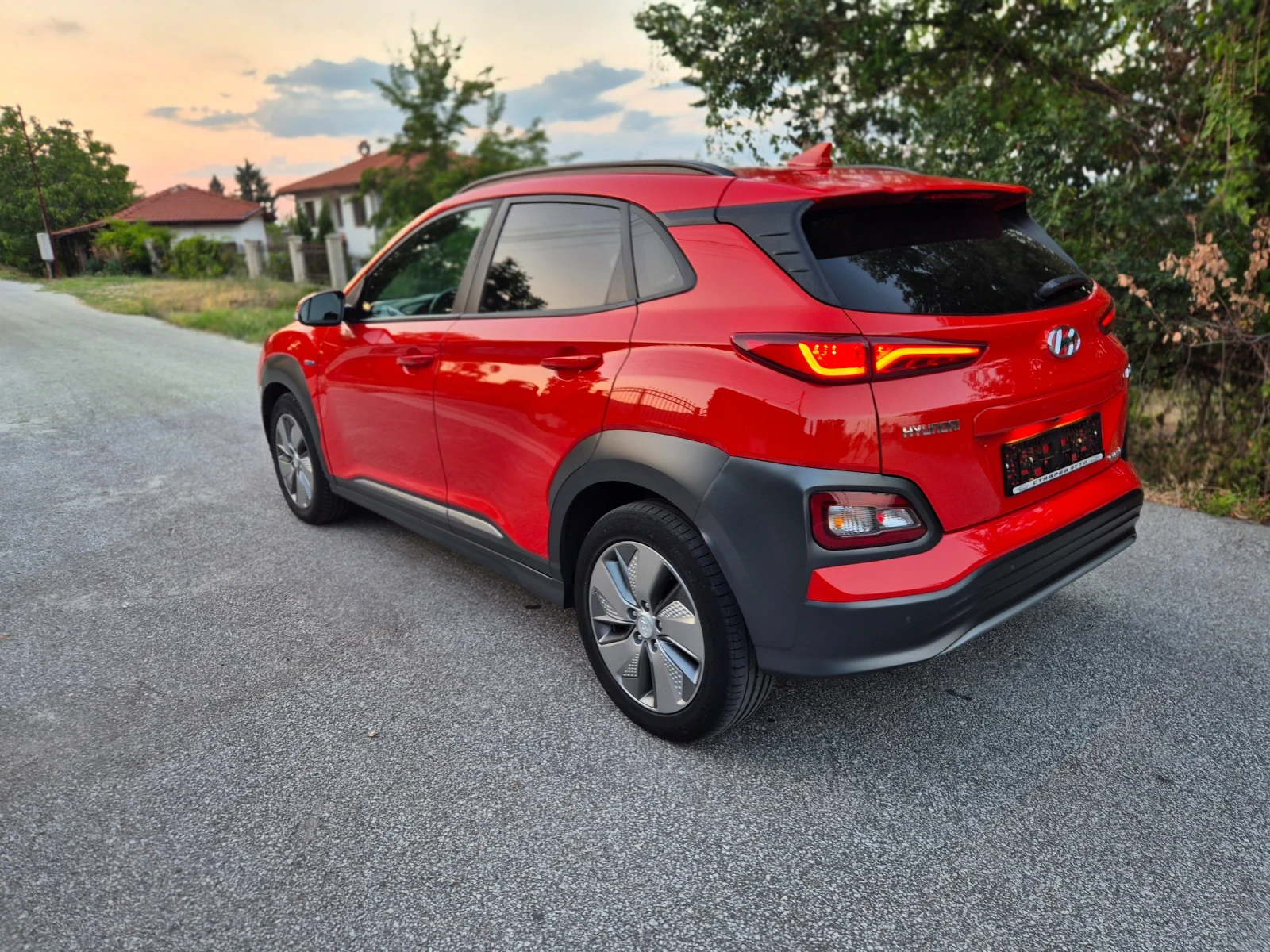 Hyundai Kona 64 kWh/ Premium/204кс/Термо помпа - изображение 5
