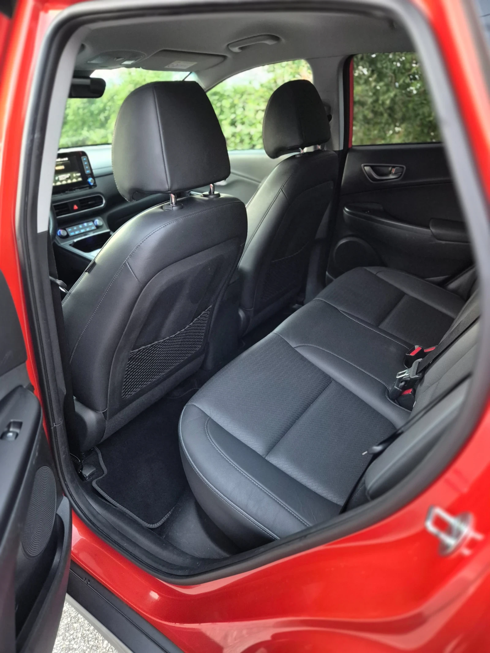 Hyundai Kona 64 kWh/ Premium/204кс/Термо помпа - изображение 8