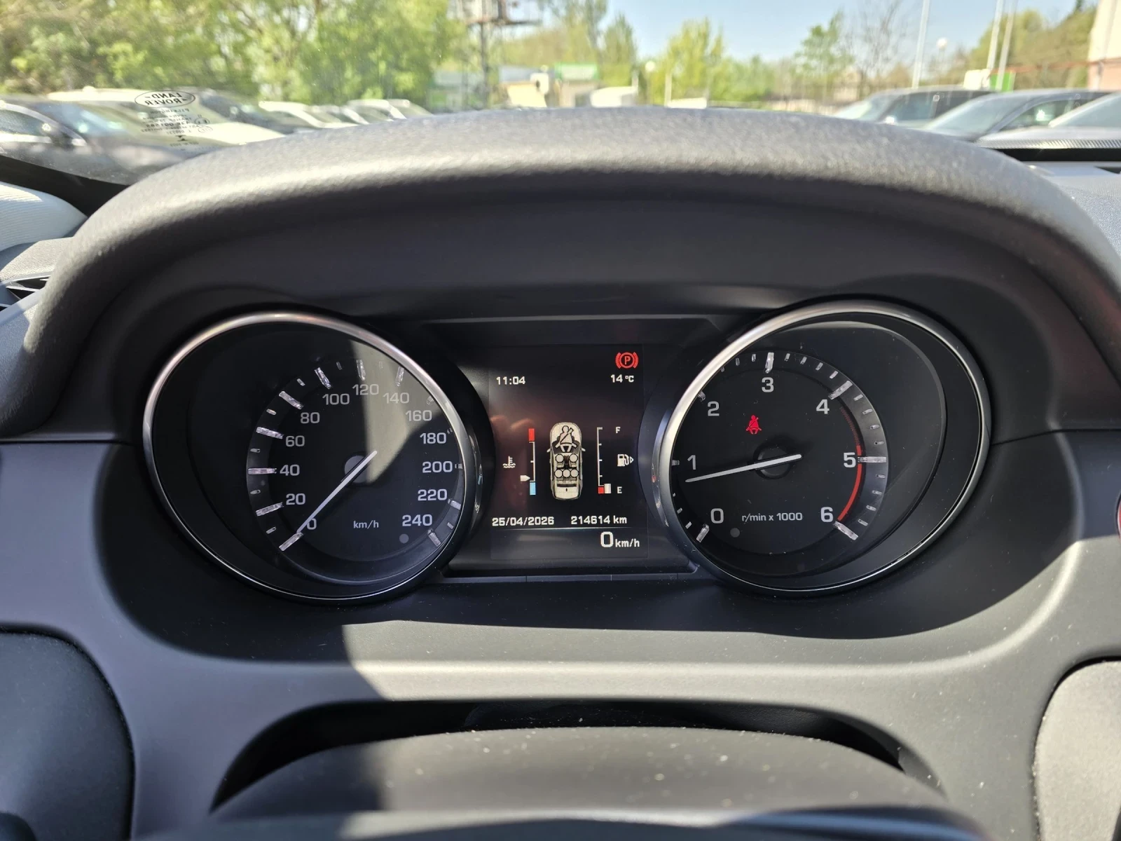 Land Rover Discovery Sport 2.0 td4 150к.с AWD, снимка 17 - Автомобили и джипове - 52152931