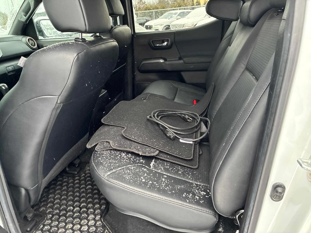 Toyota Tacoma * 4x4 Double Cab Auto * CARFAX * ��� ������������  | Mobile.bg � ����������� 12