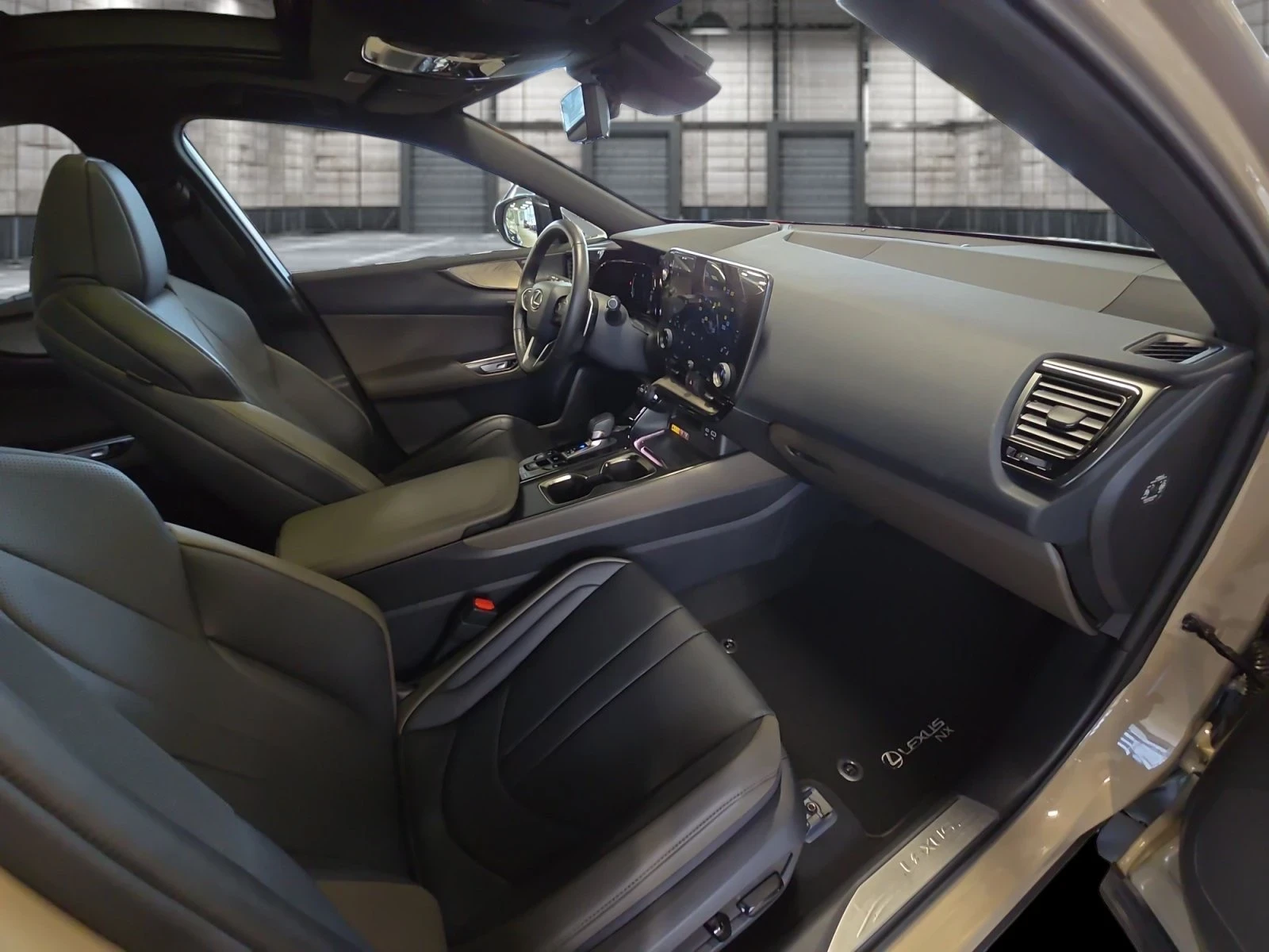 Lexus NX 350h OVERTRAIL* 243HP* ����* HUD* MARKLEV* �������� | Mobile.bg � ����������� 12