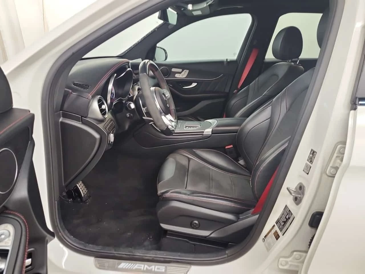 Mercedes-Benz GLC 43 AMG 4MATIC * DISTRONIC* AMBIENTNO* PANORAMA* , снимка 5 - Автомобили и джипове - 53913722