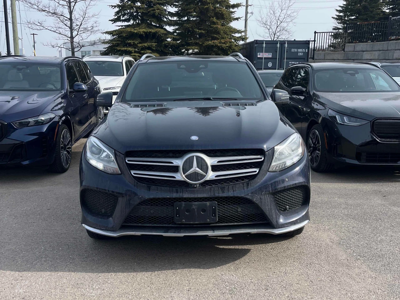 Mercedes-Benz GLE 400 * ДИСТРОНИК* 360 КАМЕРА* 2 ЧИФТА ГУМИ/ДЖАНТИ*   , снимка 2 - Автомобили и джипове - 53976158