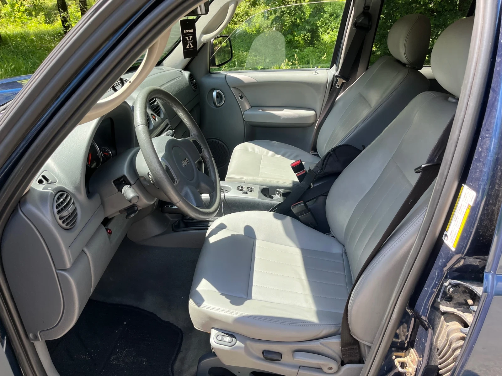 Jeep Cherokee 2.8CRD 163 кс, снимка 12 - Автомобили и джипове - 54835604