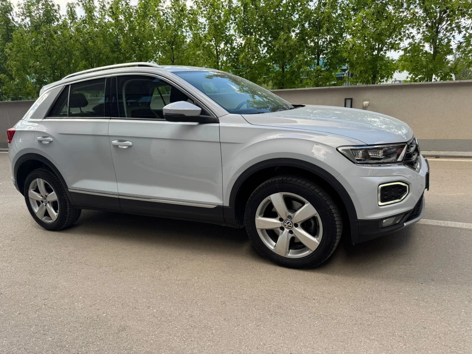 VW T-Roc T-Roc 2.0 AMT (190hp), снимка 6 - Автомобили и джипове - 55000488