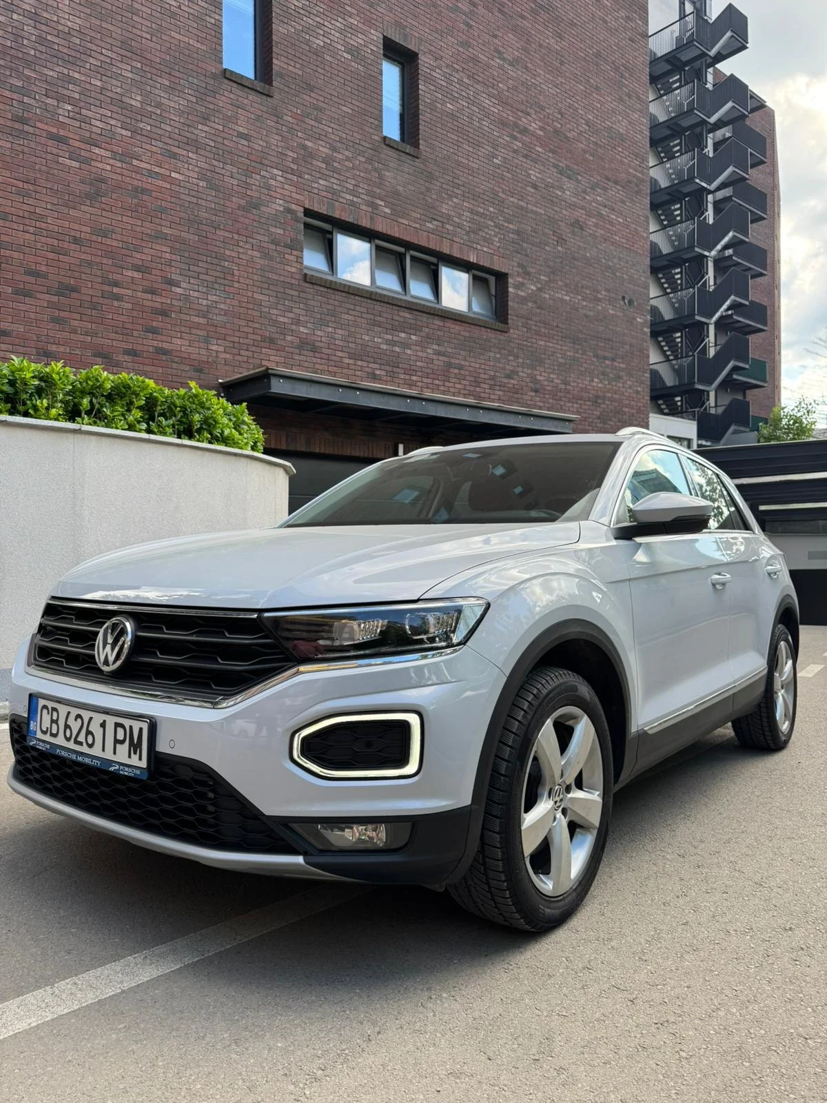VW T-Roc T-Roc 2.0 AMT (190hp), снимка 4 - Автомобили и джипове - 55000488
