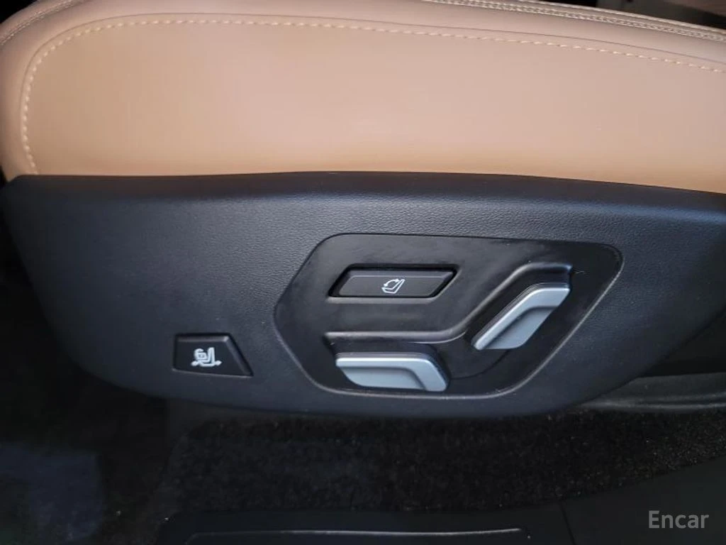 Hyundai Santa fe CALLIGRAPHY* ОБДУХВАНЕ* ДИСТРОНИК* ХЕДЪП* 360КАМЕР, снимка 13 - Автомобили и джипове - 56234898