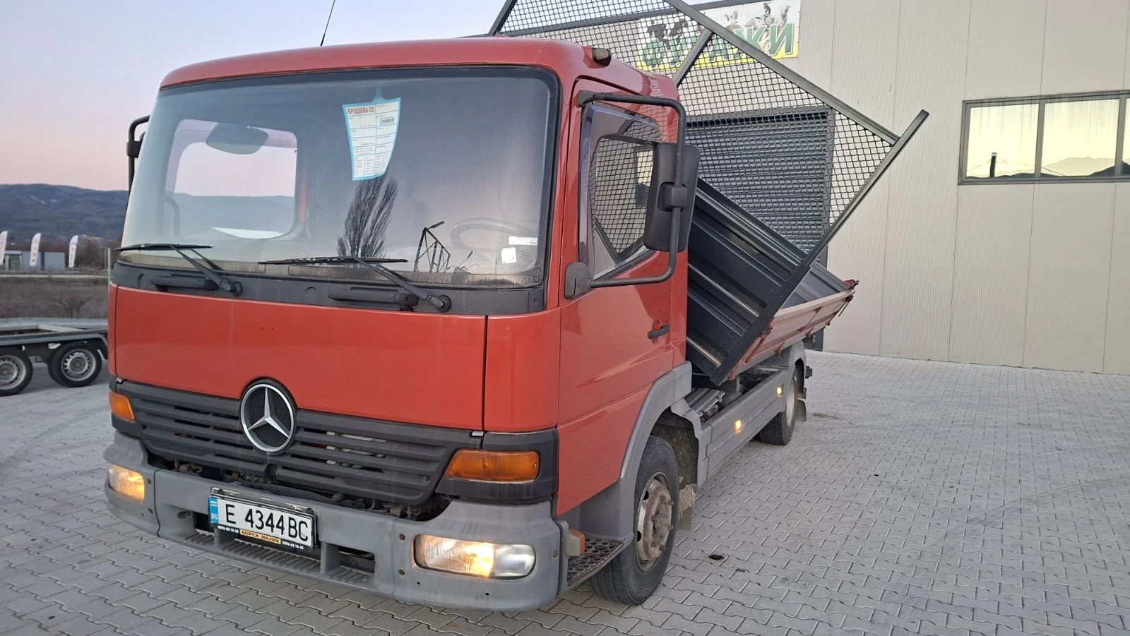 Mercedes-Benz 814 Самосвал - изображение 6
