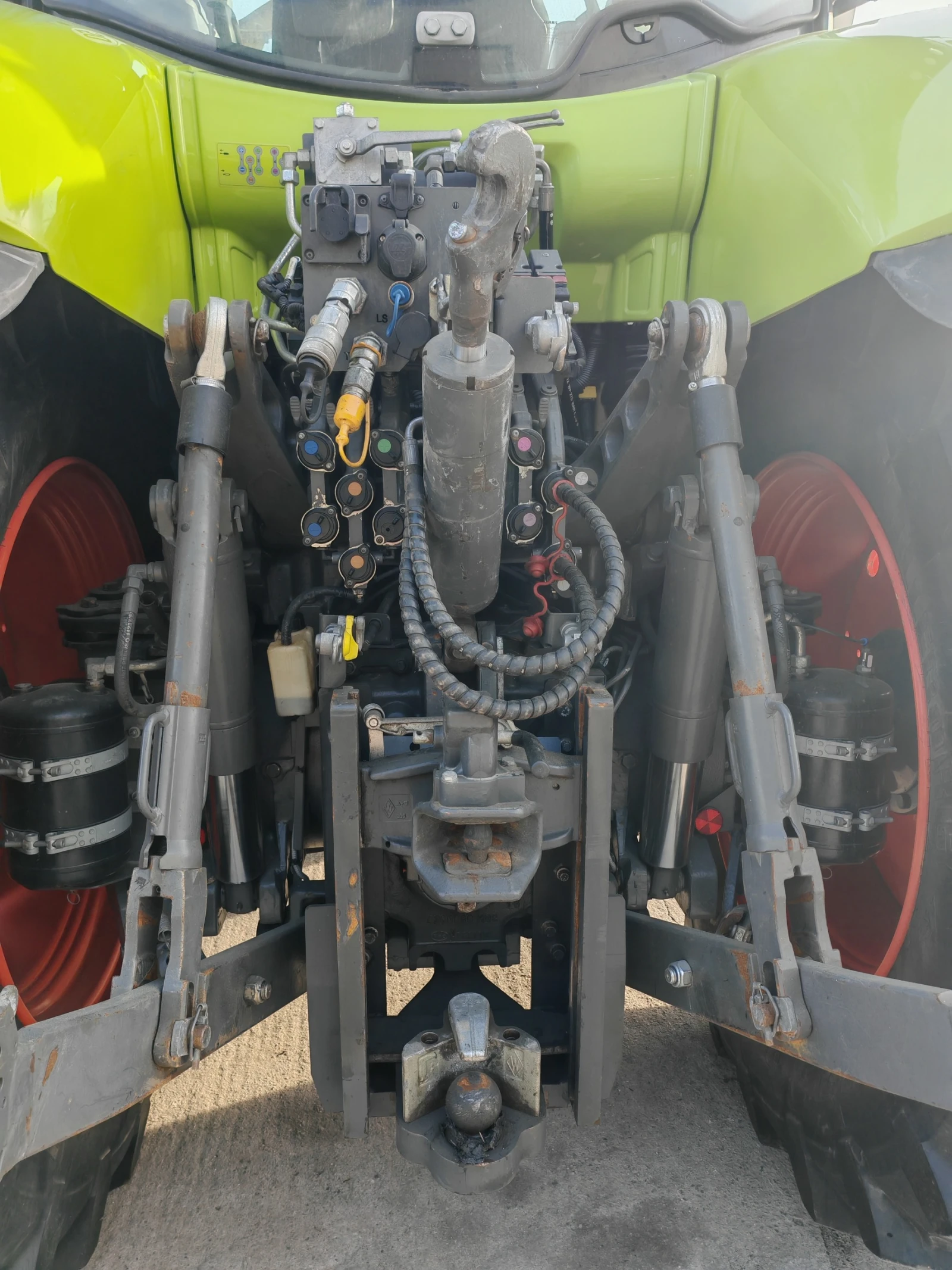 Трактор Claas Axion 870 C-matic лизинг с първоначална внос. 20%  - изображение 6