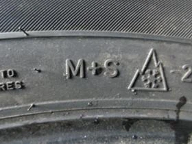 Гуми Зимни 235/55R17, снимка 10