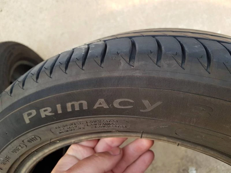 Гуми Летни 225/50R18, снимка 4 - Гуми и джанти - 21452836