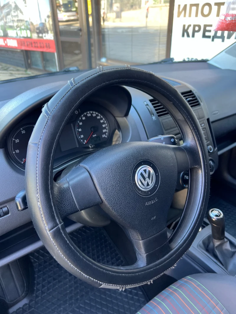 VW Polo, снимка 8 - Автомобили и джипове - 47598590